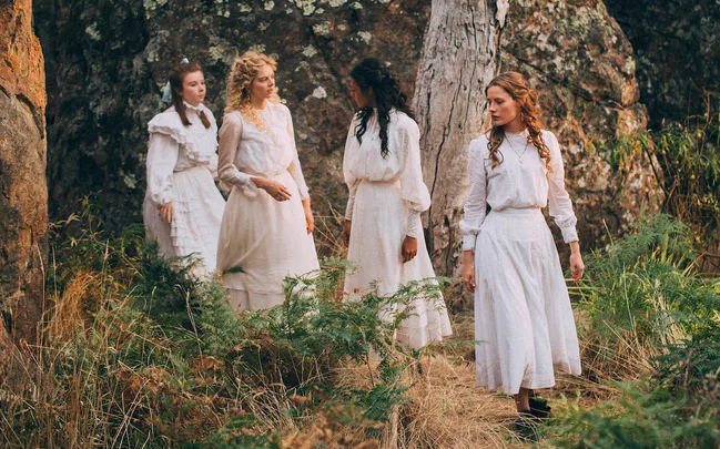 Picnic at Hanging Rock cast