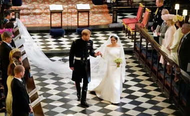 Meghan Markle sends Twitter into a frenzy after apparently not curtsying to the Queen during Royal Wedding