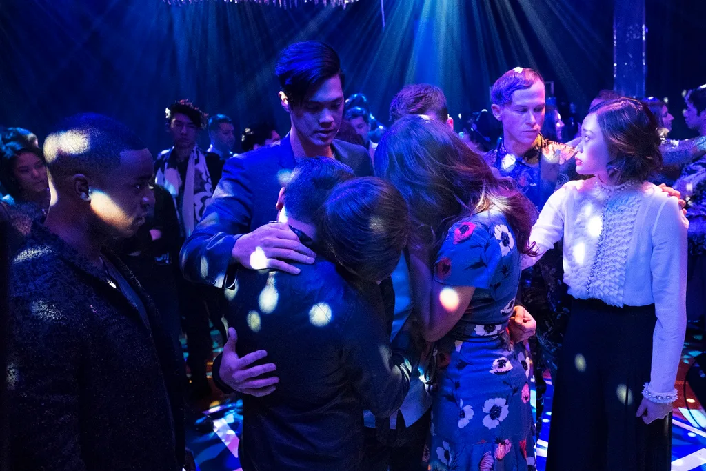 13 reasons why dance hug