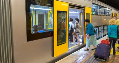 Man stabbed in the neck at Wynyard station in Sydney CBD