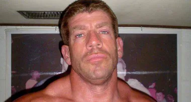 Former Pro Wrestler killed wife in murder-suicide while their 10-year-old twins slept