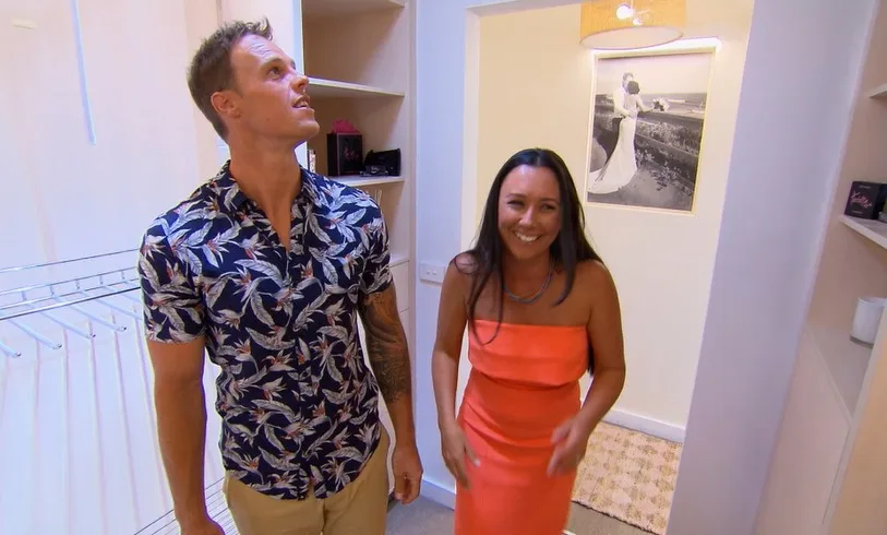 Leigh and Kristie walk through their walk-in closet on House rules