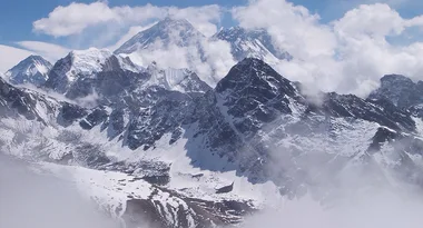 Two Mount Everest Climbers Are Documenting Their Entire Journey on Snapchat in the First Ever Snap-umentary