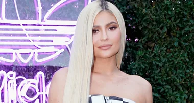 Kylie Jenner Shows Off 7-Month-Old Daughter Stormi’s Gold Nameplate Bracelet