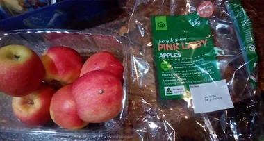South Australian mum finds nail in apple