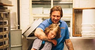 Australian actor Damian Hill dies age 42