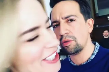 Mary Poppins Returns’ Lin Manuel-Miranda and Emily Blunt sing Aladdin’s “A Whole New World”