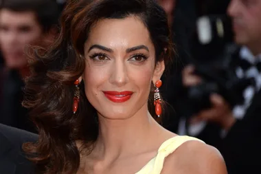 Amal Clooney’s makeup artist is so good Queen Elizabeth has given her an award
