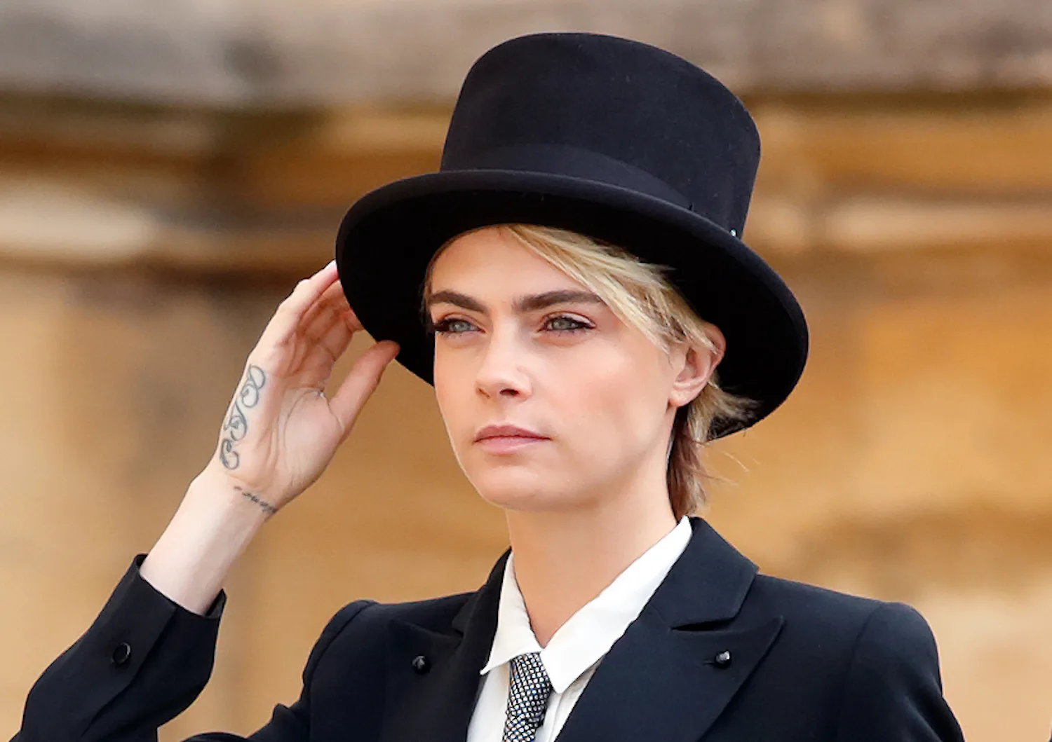 Cara Delevingne Texted Princess Eugenie About Breaking Royal Wedding Dress Code