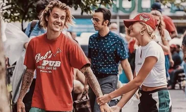 Hailey Baldwin Shows Off ‘Bieber’ Necklace