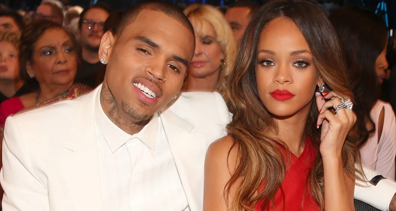 Chris Brown caught creeping and commenting on Rihanna’s Instagram… And the reaction is SAVAGE