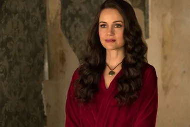 ‘Haunting of Hill House’ star Carla Gugino teases second season