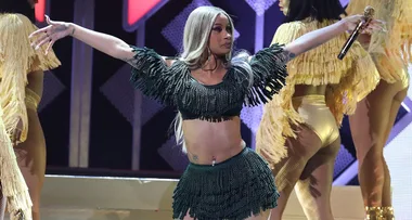 WATCH: Cardi B stops New Zealand concert to fix wedgie after intense twerking on stage
