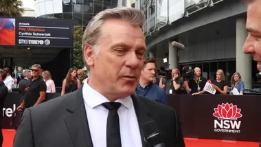 Who interviews Erik Thomson at the AACTAs