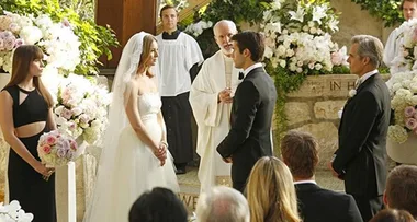 Revenge stars Emily VanCamp and Josh Bowman share wedding pictures