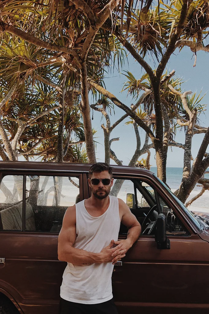 chris hemsworth byron bay