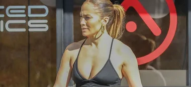 Jennifer Lopez reveals incredible body as she hits the gym