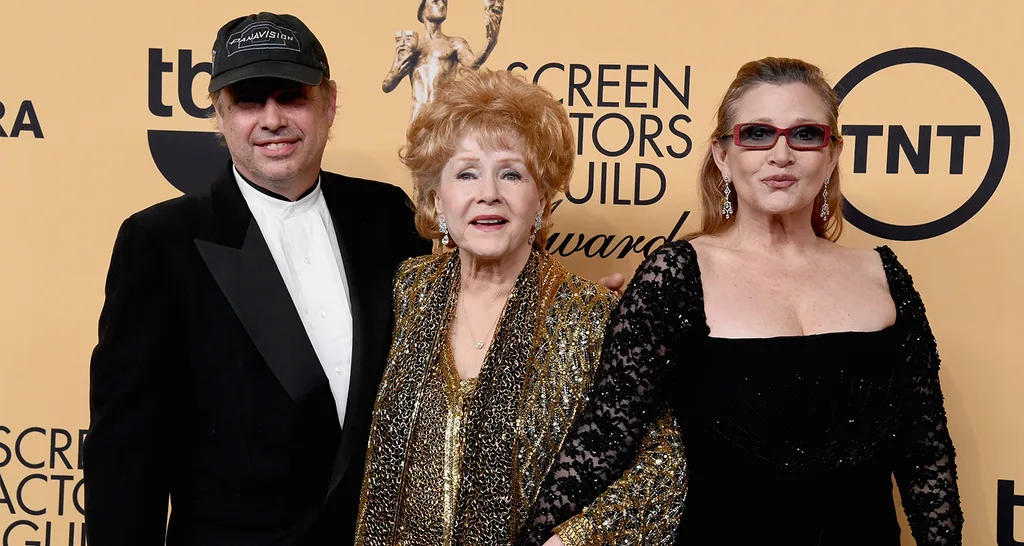 (L-R) Todd Fisher, Debbie Reynolds and Carrie Fisher
