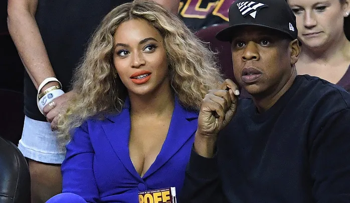 The Real Story Behind Beyonce's Viral Side Eye Stare - WHO