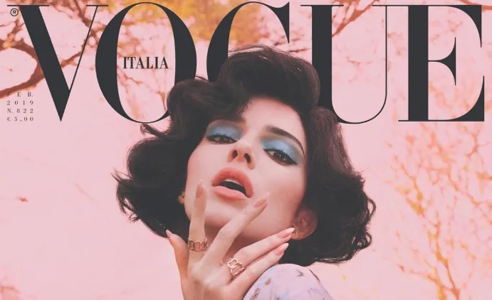 Kendall Jenner gets totally naked for VOGUE Italia. | WHO