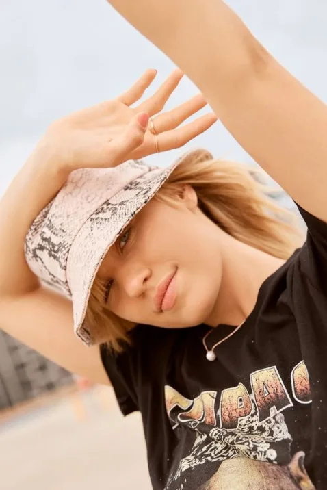 Bucket hat