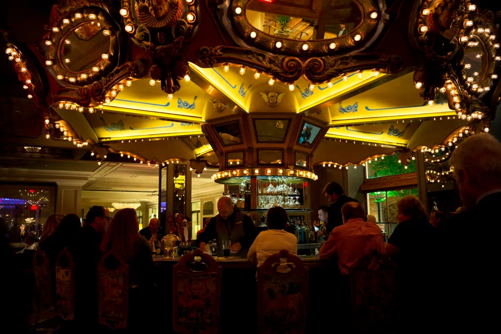 CarouselBar