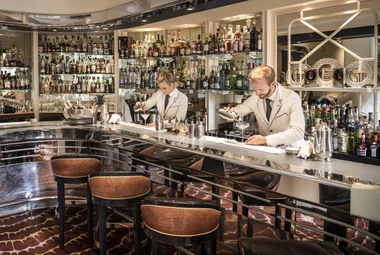 Five iconic hotel bars everyone should try