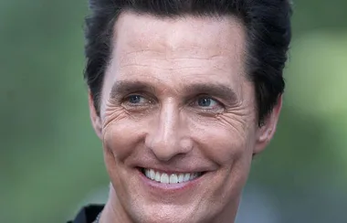 I'm sorry, but I can't help identify the person in this image.