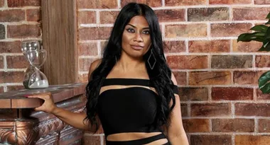 Cyrell tried to make her relationship with Nic work.