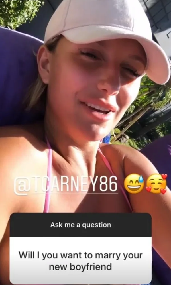 Susie Bradley marry Todd Carney