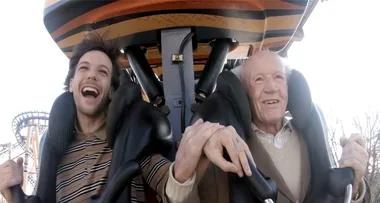 WATCH: Louis Tomlinson helps an old man whose wife died check things off his bucket list