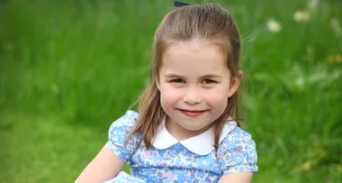 MUST SEE! Princess Charlotte’s striking resemblance to dad William when he younger