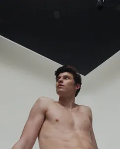 WATCH: Shawn Mendes poses in his Calvin’s