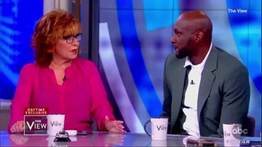 Lamar Odom cries while talking about lying to Khloe Kardashian