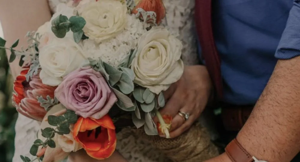 Neighbours actor marries Home and Away star