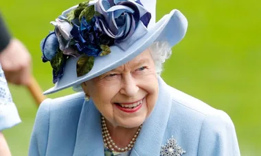 OMG! The Queen just laughed and it is the cutest thing you’ll see today!