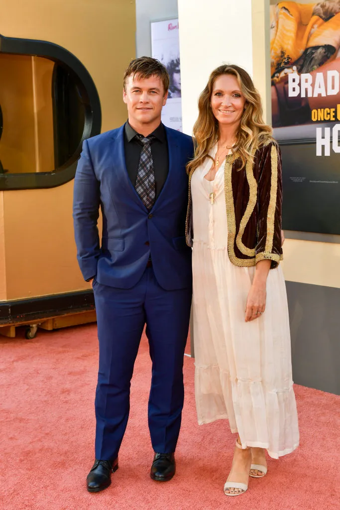 Luke Hemsworth and Samantha Hemsworth at the Once Upon A Time premiere