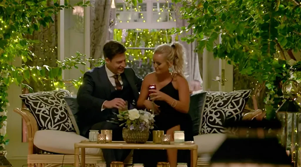 elly tells matt