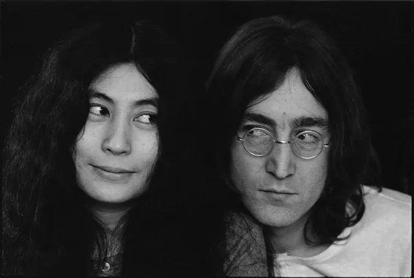 John Lennon & Yoko pictured in black & white