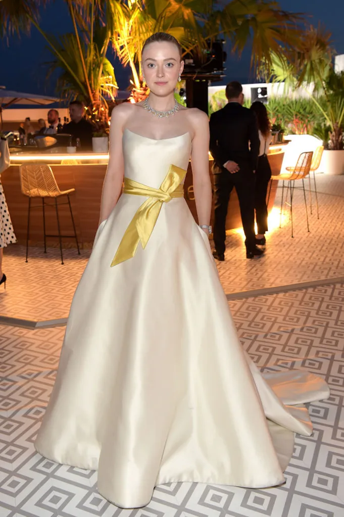 Dakota fanning pisces