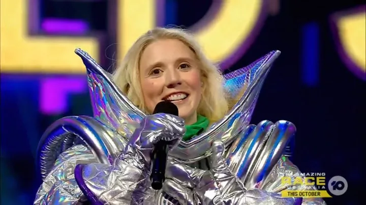 nikki webster masked singer