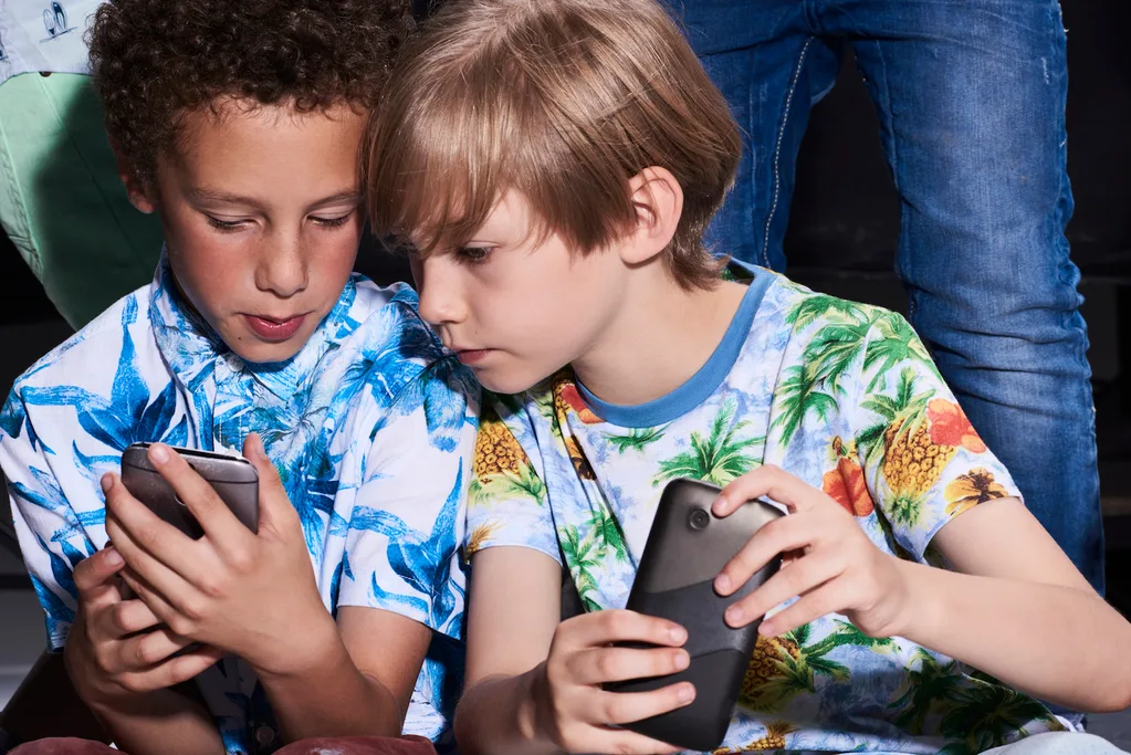 social media kids 4