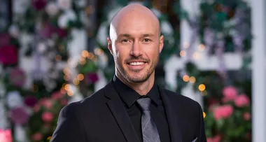 Wait till you see Bachelorette Ryan WITH hair