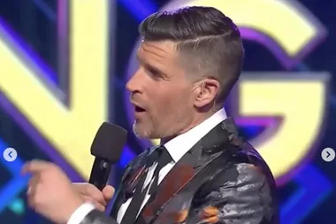Osher Gunsberg makes an awkward mistake on The Masked Singer