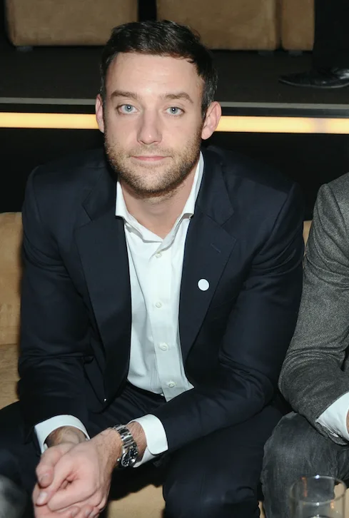 Jennifer Lawrence weds her art dealer beau