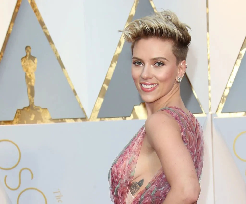 Be Inspired by Scarlett Johansson’s Short Hair Styles