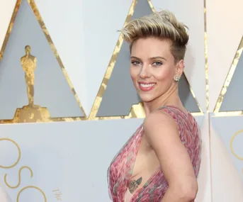 Be Inspired by Scarlett Johansson’s Short Hair Styles