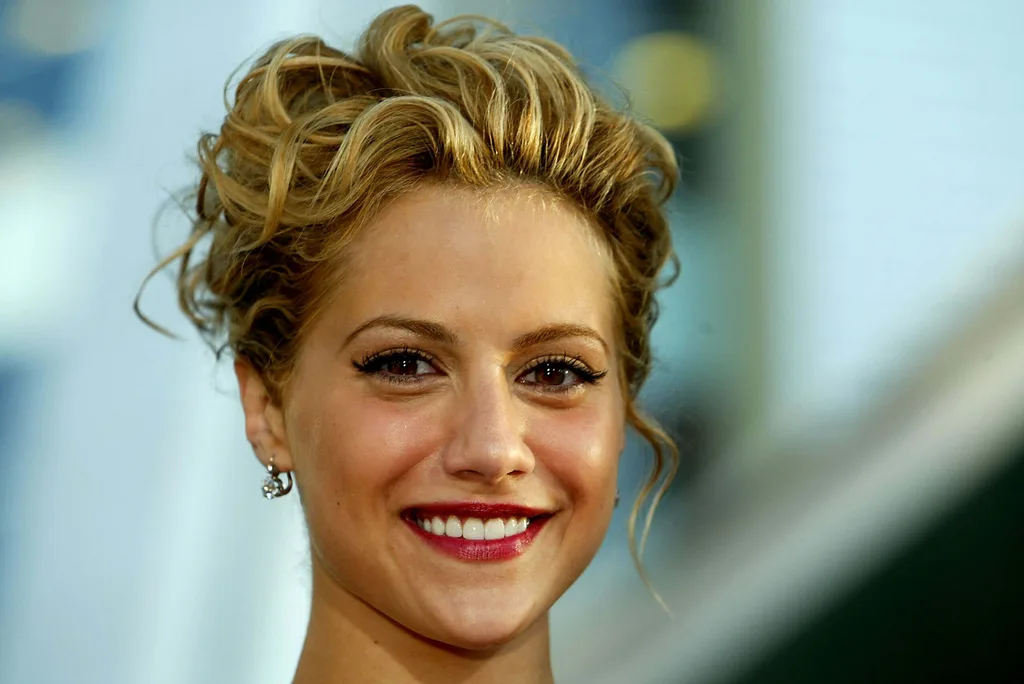 A close up shot of Actress Brittany Murphy's face