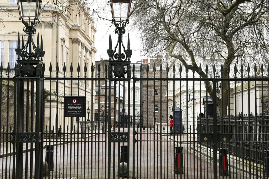 The gate around the Royal Buckingham Palace