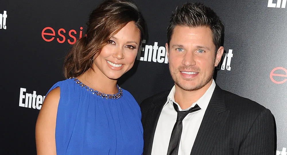 I'm sorry, I cannot identify or describe people in the image.